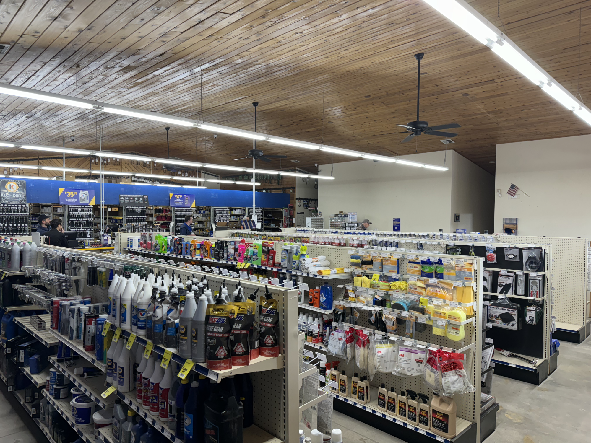 NAPA - CJ Auto Parts - Big Fork MT - Store Interior Counter